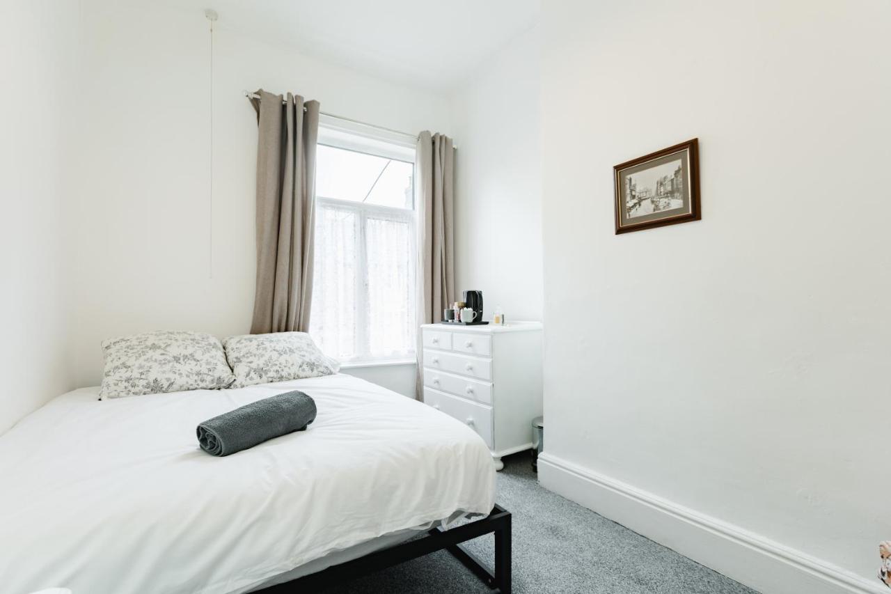 Homestay Peaceful House Near Pearson Park Kingston upon Hull